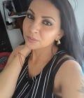 Yani 39 years Bogotá Colombie