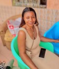Ranaelle 26 años Ewondo  Camerún