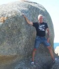 Gilles 66 años Caen Francia