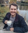 Noah 34 años Montreal Canadá