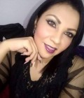 Yani 39 years Bogotá Colombie
