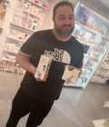 Cedric 39 años Paris Francia
