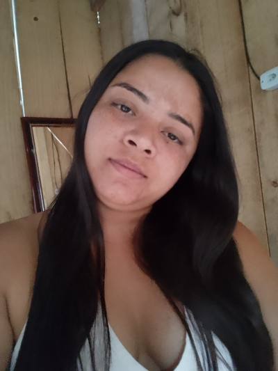 Jéssica 33 años Curitiba  Brésil