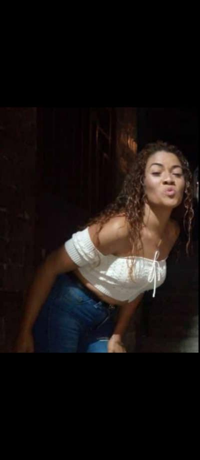 Lesly 38 años Caracas Venezuela