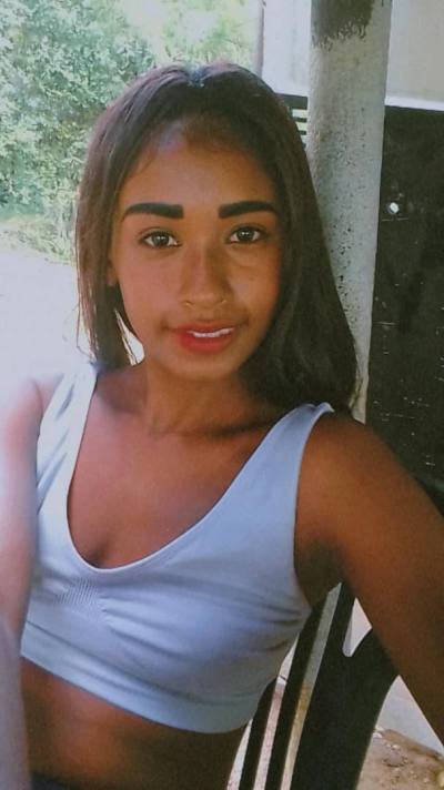 Alexandra 22 años Anaco  Venezuela