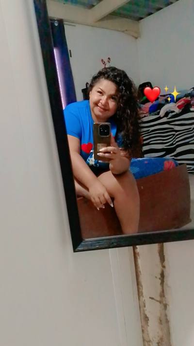 Daniela 31 años Valencia  Venezuela