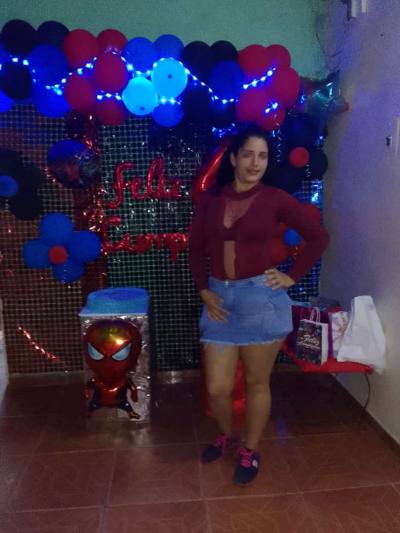 Estefani 27 años Maracay  Venezuela