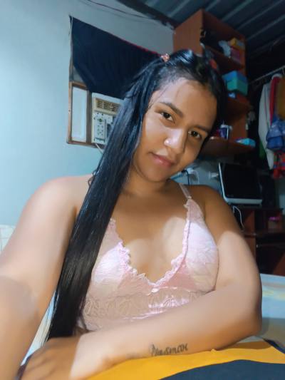 Annie 27 Jahre Medellín  Kolumbien