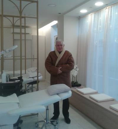 Yohan 64 años Rouen Francia