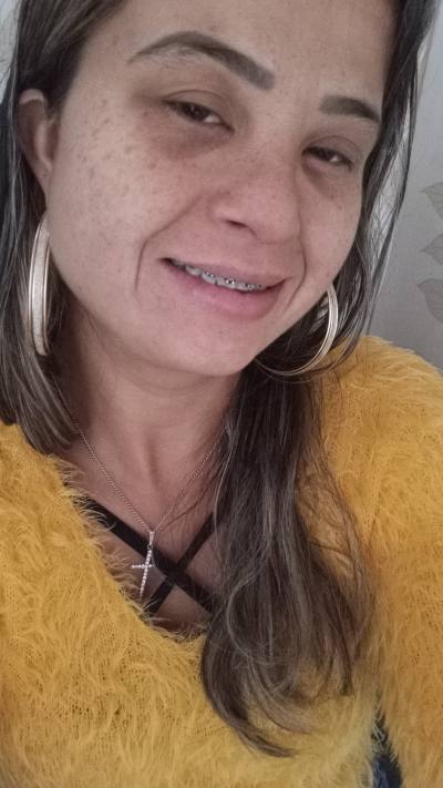 Caroline 32 años São Paulo  Brésil