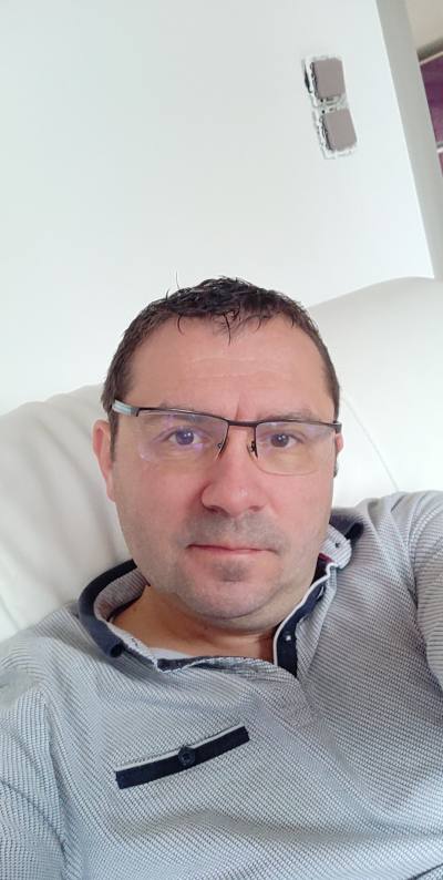 Gwenael 48 años Auxerre Francia