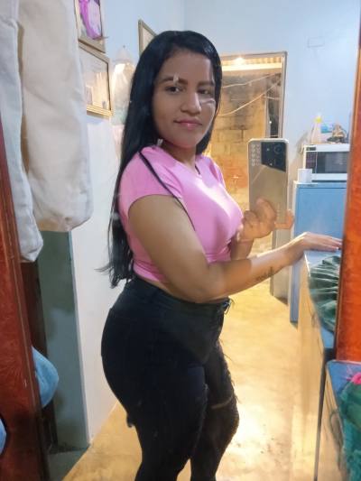 Annie 27 Jahre Medellín  Kolumbien