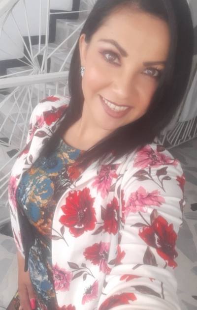 Yani 39 years Bogotá Colombie