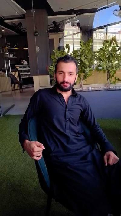 Ali 24 años Abbottabad  Pakistán