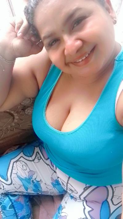 Daniela 31 años Valencia  Venezuela