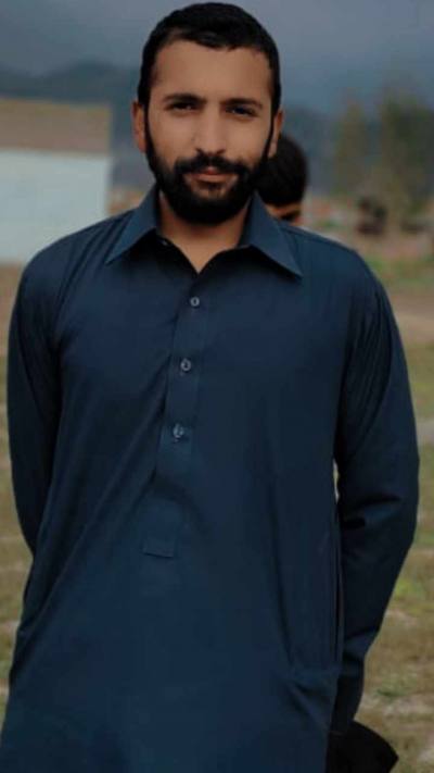 Ali 24 años Abbottabad  Pakistán
