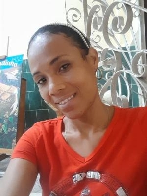 Sinnairim 34 años Guantanamo  Cuba