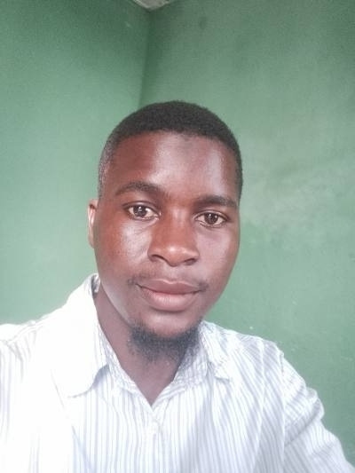 Assan 25 años Banjul  Gambia