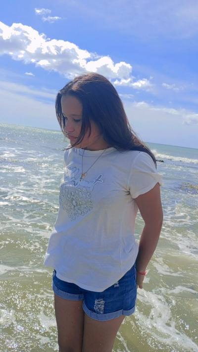Adri 18 años Nueva Esparta  Venezuela