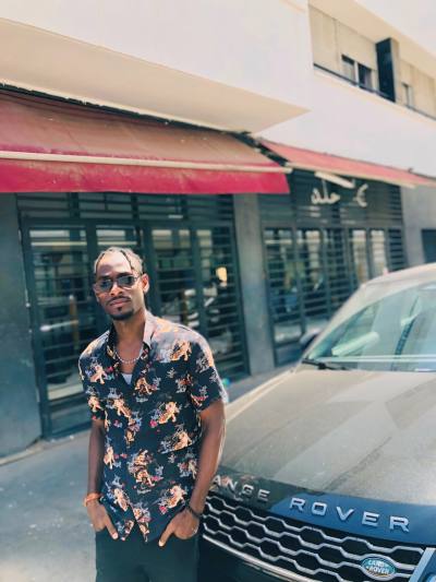 Émeraude 31 ans Casablanca  Biélorussie