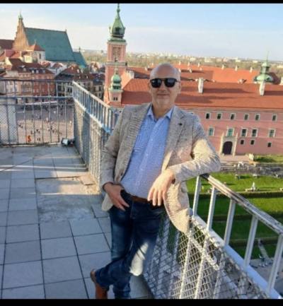 Goran 56 años Bobigny Francia