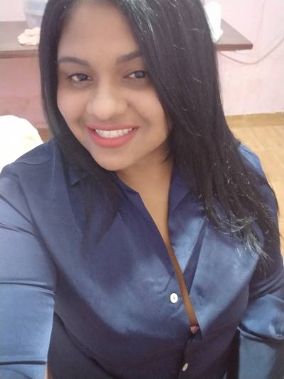 Angi 35 años Caracas Venezuela