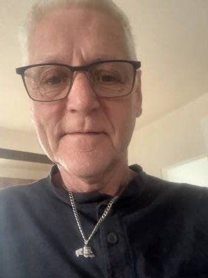 Raymond 70 Jahre Caucasien  Kanada
