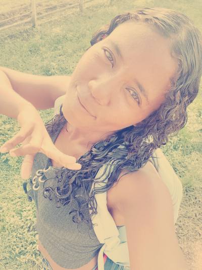 Maria 27 años Falcón  Venezuela