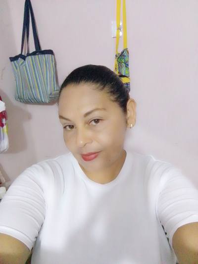 Arelys 49 ans Madrid  Espagne