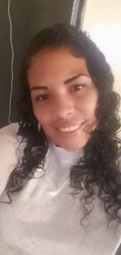 Alex 29 years Maracay  Venezuela