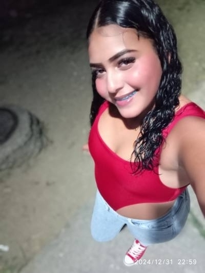 Valentina 20 ans Colombia  Colombie