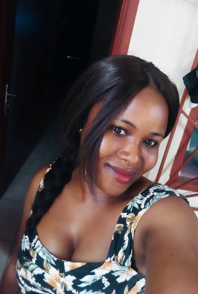 Estelle 34 Jahre Assinie  Elfenbeinküste