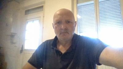 Denis 57 años St Quentin Francia