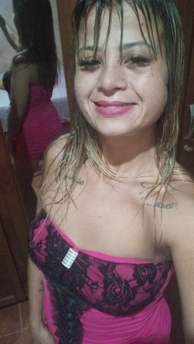 Caroline 32 años São Paulo  Brésil