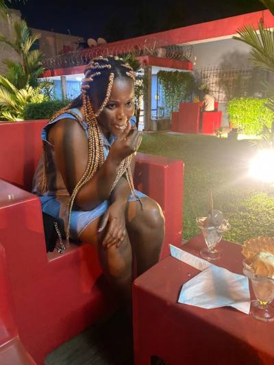 Estelle 34 Jahre Assinie  Elfenbeinküste