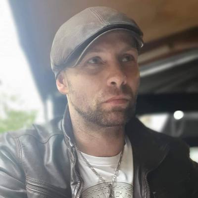 Marco 46 años Rennes Francia