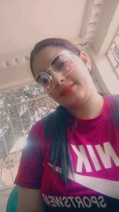 Estefani 27 ans Maracay  Venezuela