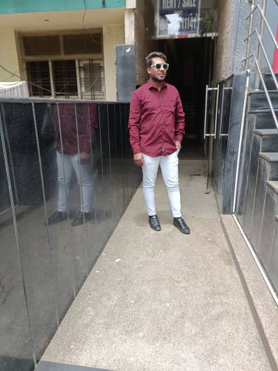 Zain 24 años Bangalore Karnataka  Albania