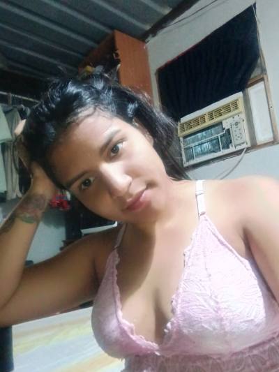 Annie 27 Jahre Medellín  Kolumbien