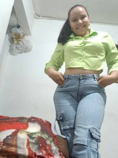 Elena 33 años Cali  Colombia