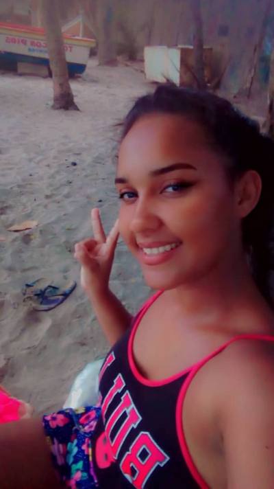 Fabiola 22 años Sucre  Venezuela