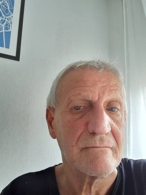 Yann 63 años Nice  Gambia