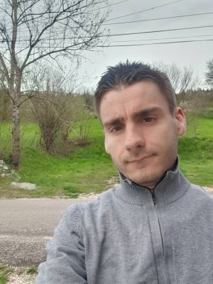 Aurelien 32 years Miribel-les-Échelles  France