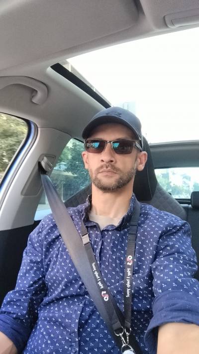 Michael 43 ans Namur Belgique