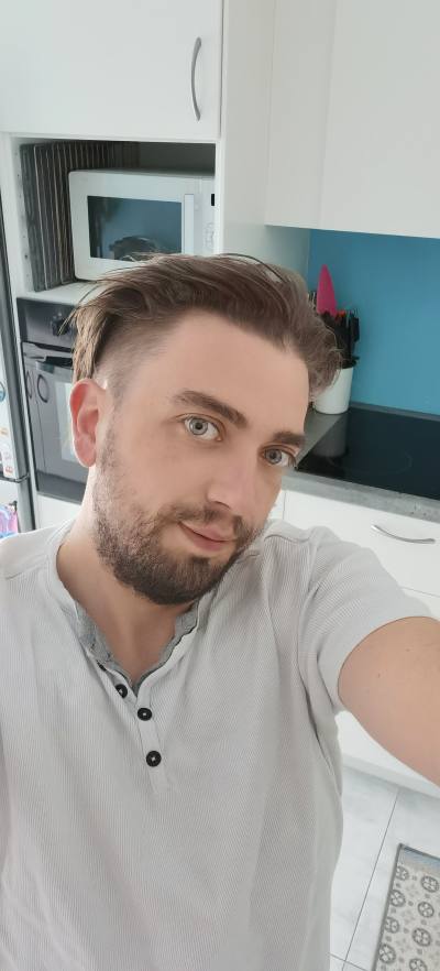 Sebastien 39 ans Combourg France
