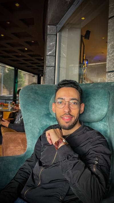 Omar 33 años Kenitra Bielorrusia