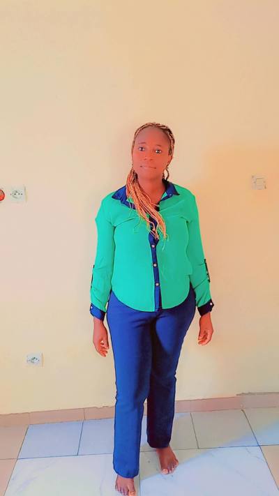 Julie 34 ans Abidjan  Côte d'Ivoire