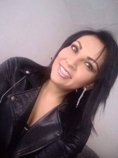 Yani 39 years Bogotá Colombie