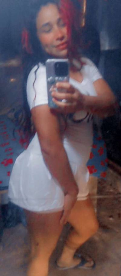 Adriana 28 años Anaco Venezuela