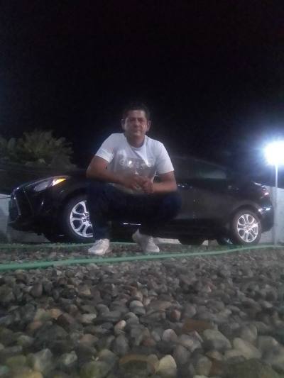 Fernando 44 years  United States